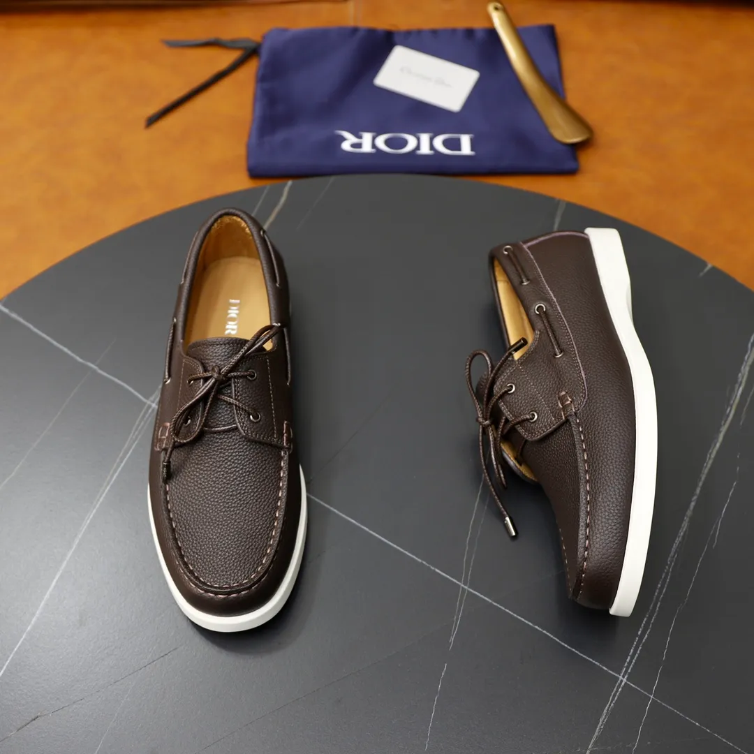 Ex-factory price: 540🙅‍♂️🙅‍♂️🙅‍♂️ Brand: Dior DIOR Standard code: Men's code 38/44 (45 can be customized) Grade: Same as the official website Material: Original cowhide stitching, cowhide lining, original TPU wear-resistant soft outsole Style categories: Leisure and sports version, footwear for driving, young fashion, European and American trends, British style Color: actual picture color